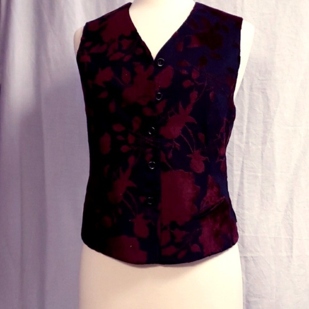 Anne Klein Vest 5 Buttons and 2 patch Pockets